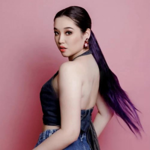 Песня Diya feat. TINY – Kunsiz sáulem