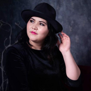 Песня Нүрпейісова Мақпал – Сүйемін деші