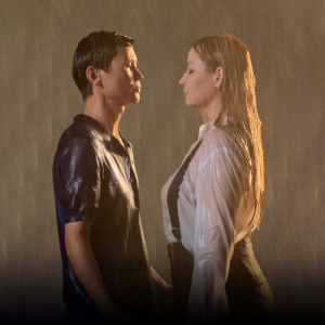 Песня Қуаныш Құрманбаев, Қарлығаш Сұлтанша – Бәрі жақсы