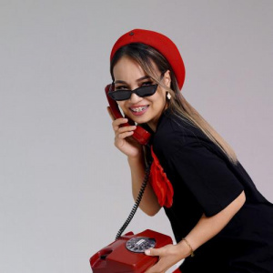 Песня Динара Қыдырбай – Білінбей жүр