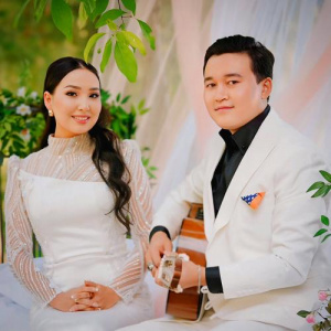 Песня Серғазы Нұржанұлы, Айдана Кекентаева – Бақыттымын сенің ғана жаныңда