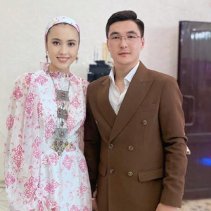 Песня Кішкенеев Хасенхан, Арайлым Асылханқызы – Тойға шашу