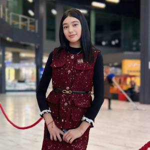 Песня Фирдаус Сағадат – 18 жасқа толғанда