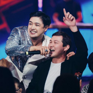 Песня Adilet Jaygashar, Қанат Тасхан – Миллионым-Миллиардым