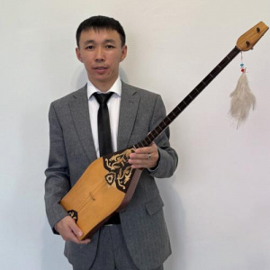 Песня Мұздыбай Саян – Сен және мен