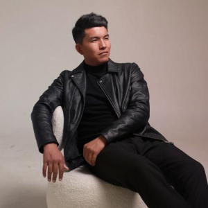 Песня Шыраз Пралиев – Жанымда бол