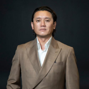 Песня Айбек Мұхамедәлі – Мен ешкім емеспін