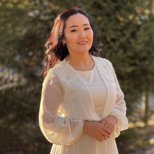 Песня Гүлнұр Нұрасыл – Алтын жеңге