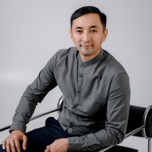 Песня Әлімжан Макенов – Алтын адам Әкем менің