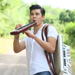 Песня Махмуд Урумбаев – Ауылым