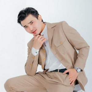 Песня Мейіржан Бақытбек – Помада