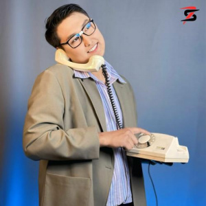 Песня AQ – Старшеклассница