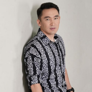 Песня Азимбек Байлин – Өмір тамаша