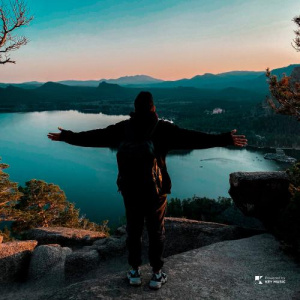 Песня Keener Cost – Сен туралы