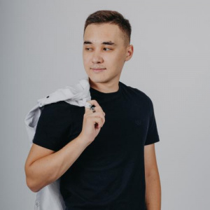 Песня Еркебұлан Манарбеков – Жанарым-ай (cover)