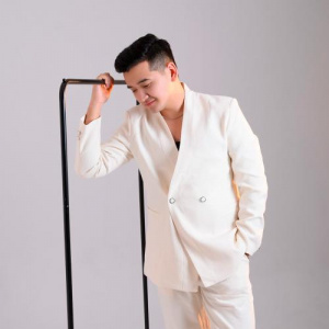 Песня Еламан Маженов – Ой жеңгем үйлен дейді