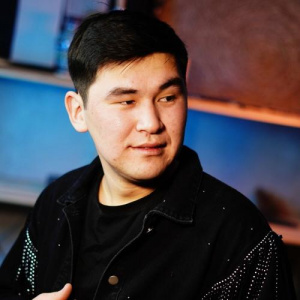 Песня Bagdat Kenesbaev – Сенің қасыңа