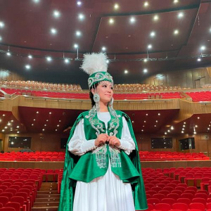 Песня Аяжан Шынберген – Найзағай болып