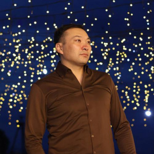 Песня Нұрлан Қайрат – Жұлдызды түндер