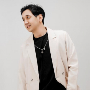 Песня Аймауыт Майдан – Махаббат бер маған