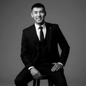 Песня Бекзат Нұрланұлы – О, туған жер Қарағайлым