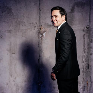 Песня Samat Jangazin – Алтынай (Remix)