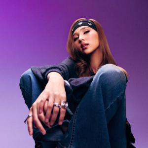 Песня Ayau – QOO