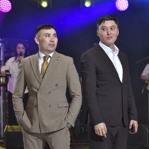 Песня ARLAN Kz – Suretine karap tamsanam