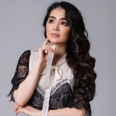 Песня Aikerim Kalaubaeva – Тәуелсіз қазақтың қызымын